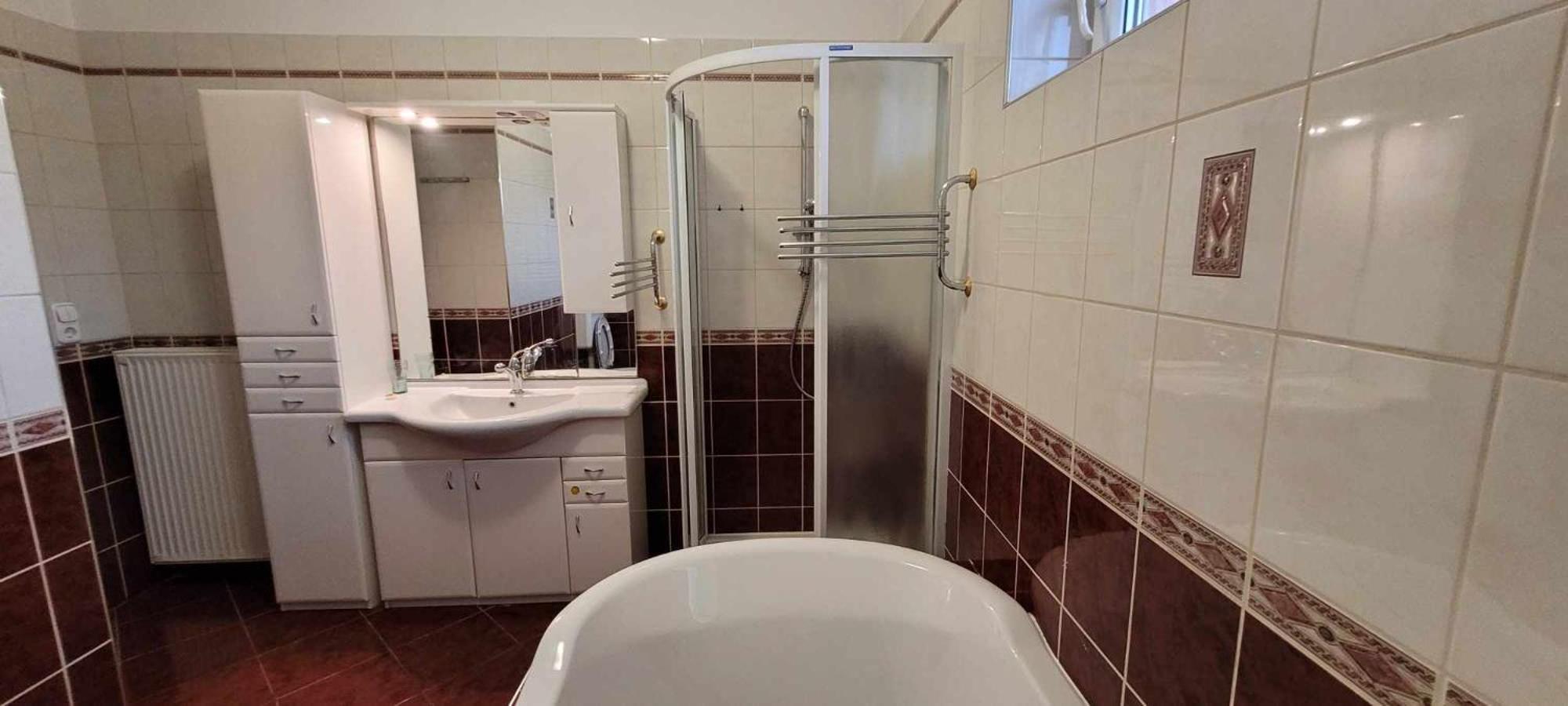 Aranypatko Fogado-Etterem Hotell Győrújbarát Eksteriør bilde